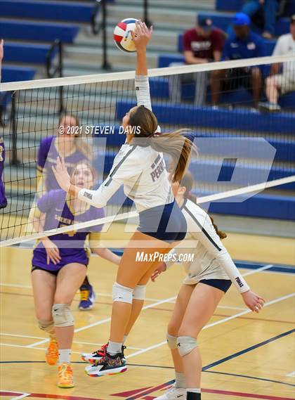 Thumbnail 1 in Perry vs Queen Creek (AIA 6A Round 1) photogallery.