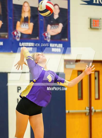 Thumbnail 2 in Perry vs Queen Creek (AIA 6A Round 1) photogallery.