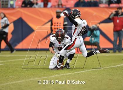 Thumbnail 3 in Pomona vs. Valor Christian (CHSAA 5A Final) photogallery.