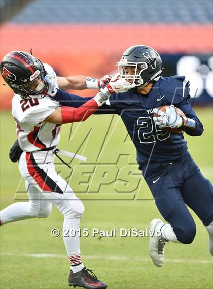 Thumbnail 3 in Pomona vs. Valor Christian (CHSAA 5A Final) photogallery.
