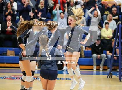 Thumbnail 2 in Lafayette Central Catholic vs. Kouts (IHSAA 1A Semifinal Playoff) photogallery.