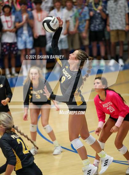 Thumbnail 3 in Lafayette Central Catholic vs. Kouts (IHSAA 1A Semifinal Playoff) photogallery.