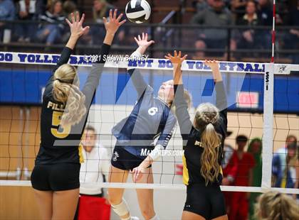 Thumbnail 3 in Lafayette Central Catholic vs. Kouts (IHSAA 1A Semifinal Playoff) photogallery.