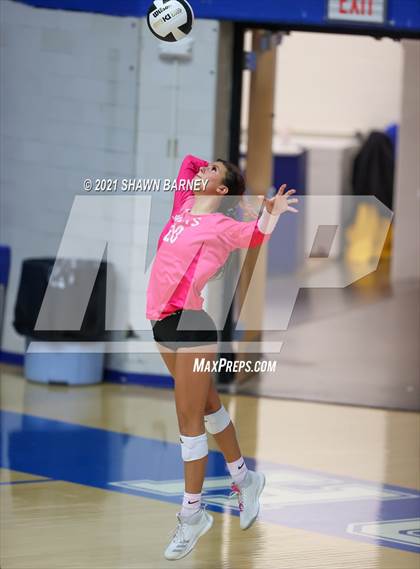 Thumbnail 3 in Lafayette Central Catholic vs. Kouts (IHSAA 1A Semifinal Playoff) photogallery.