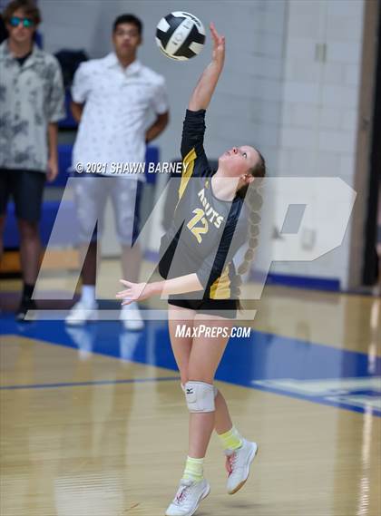 Thumbnail 1 in Lafayette Central Catholic vs. Kouts (IHSAA 1A Semifinal Playoff) photogallery.