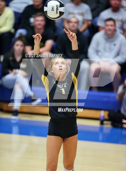 Thumbnail 3 in Lafayette Central Catholic vs. Kouts (IHSAA 1A Semifinal Playoff) photogallery.