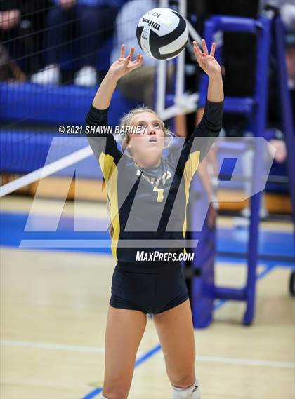 Thumbnail 1 in Lafayette Central Catholic vs. Kouts (IHSAA 1A Semifinal Playoff) photogallery.