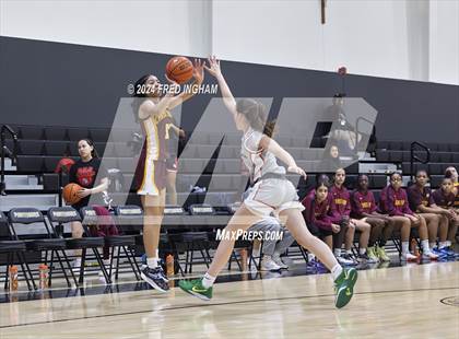 Thumbnail 2 in Sidwell Friends vs. Christ the King photogallery.