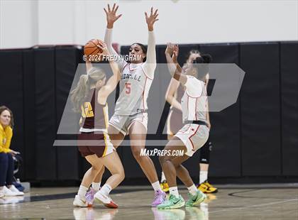 Thumbnail 3 in Sidwell Friends vs. Christ the King photogallery.