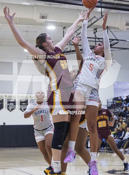 Thumbnail 3 in Sidwell Friends vs. Christ the King photogallery.