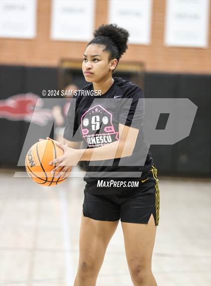 Thumbnail 2 in Maria Carrillo @ Clovis West (Ionescu Showcase) photogallery.