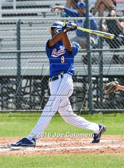 Thumbnail 2 in Lee [Robert E.] vs South San Antonio (NEISD Tournament) photogallery.