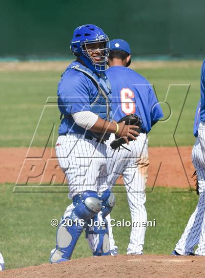 Thumbnail 2 in Lee [Robert E.] vs South San Antonio (NEISD Tournament) photogallery.