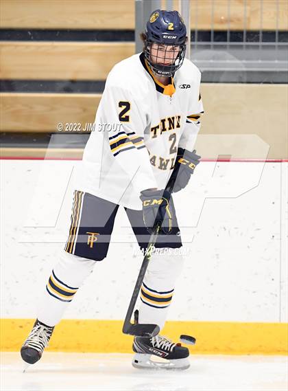 Thumbnail 3 in St. Paul's vs. Trinity-Pawling (Avon Christmas Classic 7th Place) photogallery.