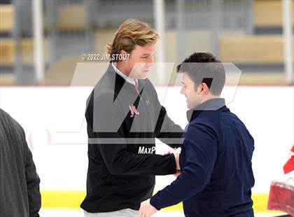 Thumbnail 3 in St. Paul's vs. Trinity-Pawling (Avon Christmas Classic 7th Place) photogallery.