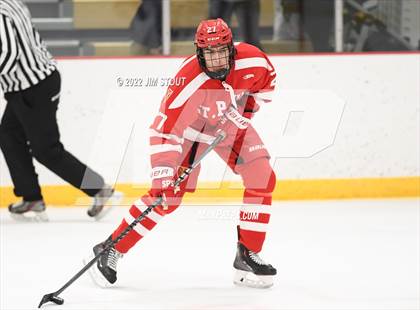 Thumbnail 3 in St. Paul's vs. Trinity-Pawling (Avon Christmas Classic 7th Place) photogallery.