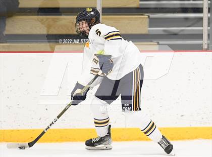 Thumbnail 3 in St. Paul's vs. Trinity-Pawling (Avon Christmas Classic 7th Place) photogallery.