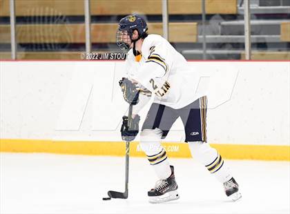 Thumbnail 1 in St. Paul's vs. Trinity-Pawling (Avon Christmas Classic 7th Place) photogallery.