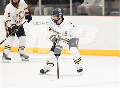 Thumbnail 3 in St. Paul's vs. Trinity-Pawling (Avon Christmas Classic 7th Place) photogallery.