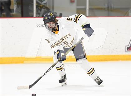 Thumbnail 3 in St. Paul's vs. Trinity-Pawling (Avon Christmas Classic 7th Place) photogallery.