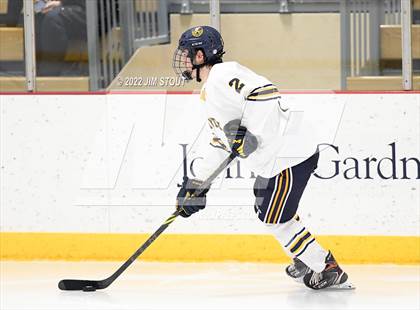 Thumbnail 2 in St. Paul's vs. Trinity-Pawling (Avon Christmas Classic 7th Place) photogallery.