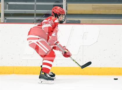 Thumbnail 3 in St. Paul's vs. Trinity-Pawling (Avon Christmas Classic 7th Place) photogallery.