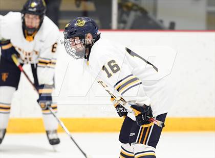 Thumbnail 2 in St. Paul's vs. Trinity-Pawling (Avon Christmas Classic 7th Place) photogallery.