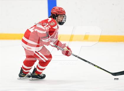 Thumbnail 1 in St. Paul's vs. Trinity-Pawling (Avon Christmas Classic 7th Place) photogallery.