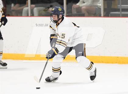 Thumbnail 2 in St. Paul's vs. Trinity-Pawling (Avon Christmas Classic 7th Place) photogallery.