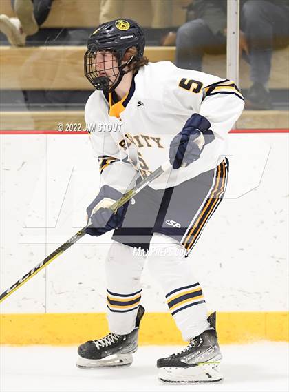 Thumbnail 3 in St. Paul's vs. Trinity-Pawling (Avon Christmas Classic 7th Place) photogallery.