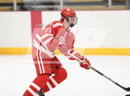 Thumbnail 2 in St. Paul's vs. Trinity-Pawling (Avon Christmas Classic 7th Place) photogallery.