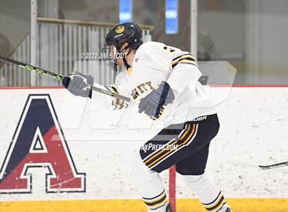 Thumbnail 1 in St. Paul's vs. Trinity-Pawling (Avon Christmas Classic 7th Place) photogallery.