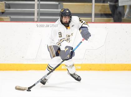 Thumbnail 2 in St. Paul's vs. Trinity-Pawling (Avon Christmas Classic 7th Place) photogallery.