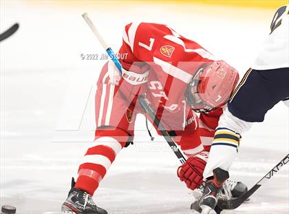 Thumbnail 1 in St. Paul's vs. Trinity-Pawling (Avon Christmas Classic 7th Place) photogallery.