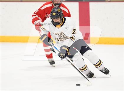 Thumbnail 3 in St. Paul's vs. Trinity-Pawling (Avon Christmas Classic 7th Place) photogallery.