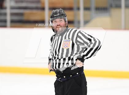 Thumbnail 2 in St. Paul's vs. Trinity-Pawling (Avon Christmas Classic 7th Place) photogallery.
