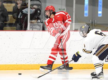 Thumbnail 3 in St. Paul's vs. Trinity-Pawling (Avon Christmas Classic 7th Place) photogallery.