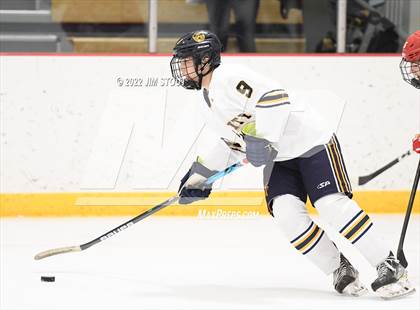 Thumbnail 3 in St. Paul's vs. Trinity-Pawling (Avon Christmas Classic 7th Place) photogallery.