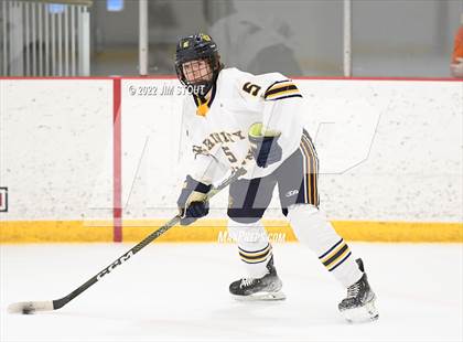 Thumbnail 2 in St. Paul's vs. Trinity-Pawling (Avon Christmas Classic 7th Place) photogallery.