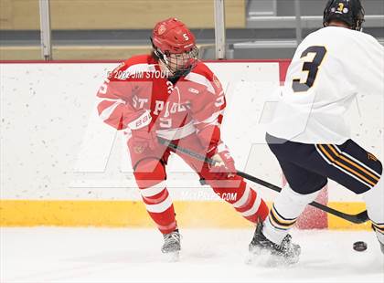 Thumbnail 1 in St. Paul's vs. Trinity-Pawling (Avon Christmas Classic 7th Place) photogallery.