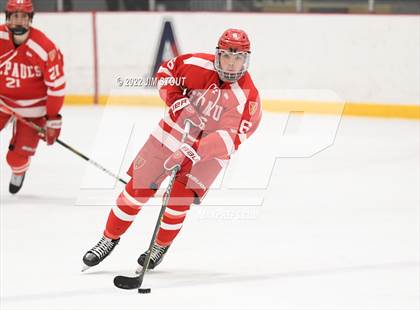 Thumbnail 1 in St. Paul's vs. Trinity-Pawling (Avon Christmas Classic 7th Place) photogallery.