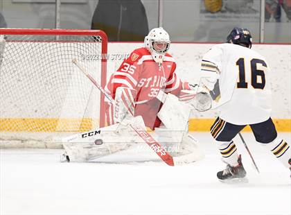 Thumbnail 2 in St. Paul's vs. Trinity-Pawling (Avon Christmas Classic 7th Place) photogallery.