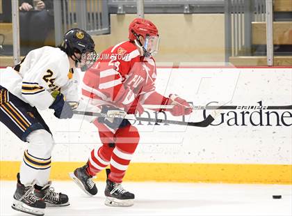 Thumbnail 1 in St. Paul's vs. Trinity-Pawling (Avon Christmas Classic 7th Place) photogallery.