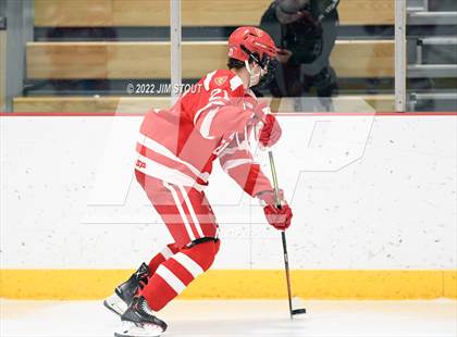 Thumbnail 3 in St. Paul's vs. Trinity-Pawling (Avon Christmas Classic 7th Place) photogallery.