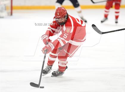 Thumbnail 1 in St. Paul's vs. Trinity-Pawling (Avon Christmas Classic 7th Place) photogallery.