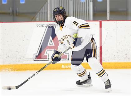 Thumbnail 1 in St. Paul's vs. Trinity-Pawling (Avon Christmas Classic 7th Place) photogallery.