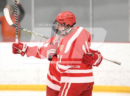 Thumbnail 1 in St. Paul's vs. Trinity-Pawling (Avon Christmas Classic 7th Place) photogallery.