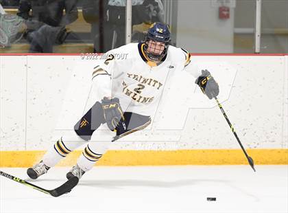 Thumbnail 1 in St. Paul's vs. Trinity-Pawling (Avon Christmas Classic 7th Place) photogallery.
