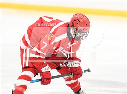 Thumbnail 3 in St. Paul's vs. Trinity-Pawling (Avon Christmas Classic 7th Place) photogallery.