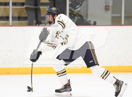Thumbnail 2 in St. Paul's vs. Trinity-Pawling (Avon Christmas Classic 7th Place) photogallery.